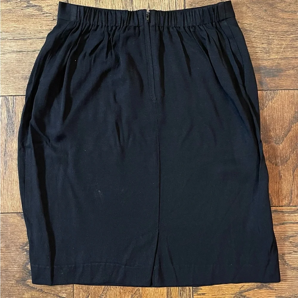 Lew Magram Collection 2-piece black skirt suit - Picture 6 of 6